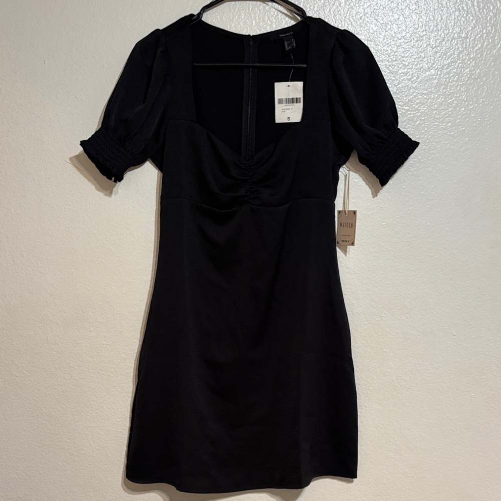 Forever 21 Black Satin Puff Sleeve Dress